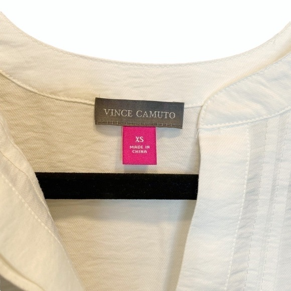 Vince Camuto Pintuck Detail Flutter Sleeve Rumple Satin Blouse White XS New - Picture 6 of 7